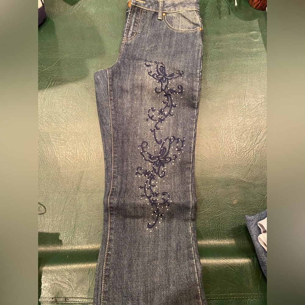 Womens petites jeans size 8.